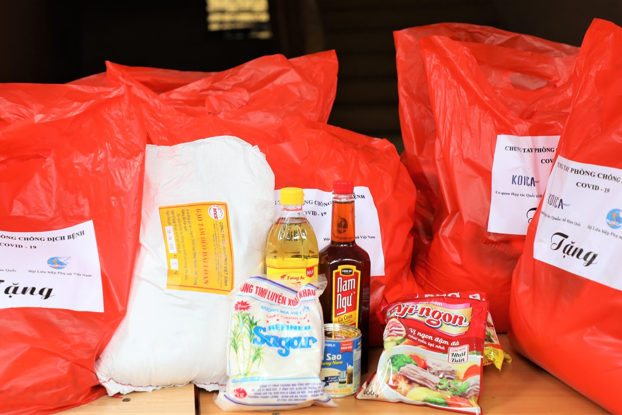 KOICA viện trợ hơn 10.000 USD đồ dùng phòng COVID-19 cho Hội Liên hiệp Phụ nữ Việt Nam koica vien tro hon 10000 usd do dung phong covid 19 cho hoi lien hiep phu nu viet nam