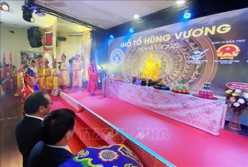 Người Việt tại nhiều quốc gia tưởng nhớ các Vua Hùng