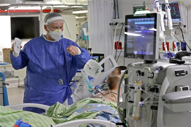 Tin COVID hôm nay sáng 22/4: Số ca mắc mới và tử vong tăng trở lại trên thế giới