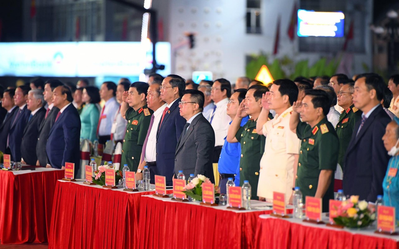Chủ tịch nước Nguyễn Xuân Phúc: Quảng Trị là biểu tượng của chí khí oanh liệt hào hùng
