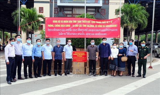 thua thien hue ho tro vat tu trang thiet bi y te tri gia khoang 300 trieu dong cho tinh savannakhet