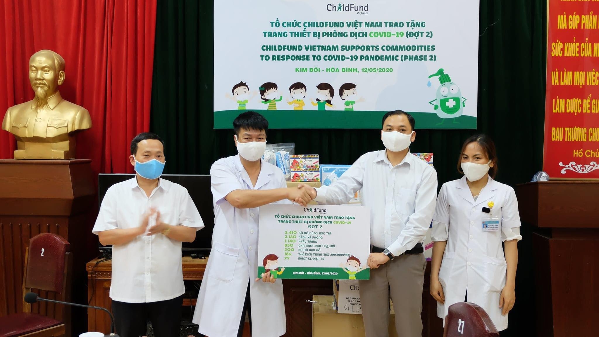 childfund viet nam ho tro dot 2 nhieu qua tang cho 3 tinh cao bang bac kan hoa binh
