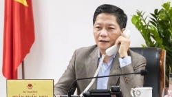 doanh nghiep anh tang 400000 khau trang cho viet nam chong covid 19
