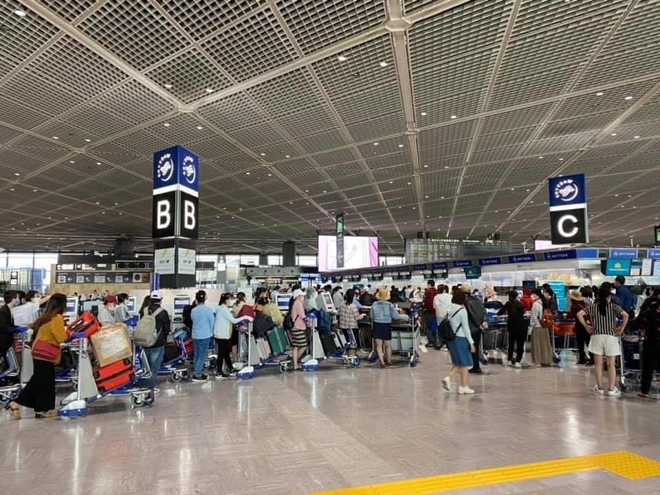 hon 300 cong dan viet nam tu nhat ban da ve nuoc an toan