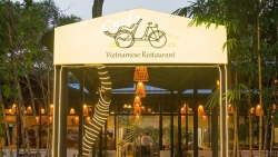 nem nuong nha trang va nhung mon an gan lien voi dia danh noi tieng cua viet nam