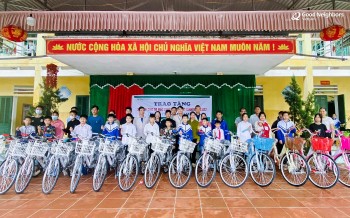 GNI  tặng xe đạp cho 30 học sinh tỉnh Hà Giang