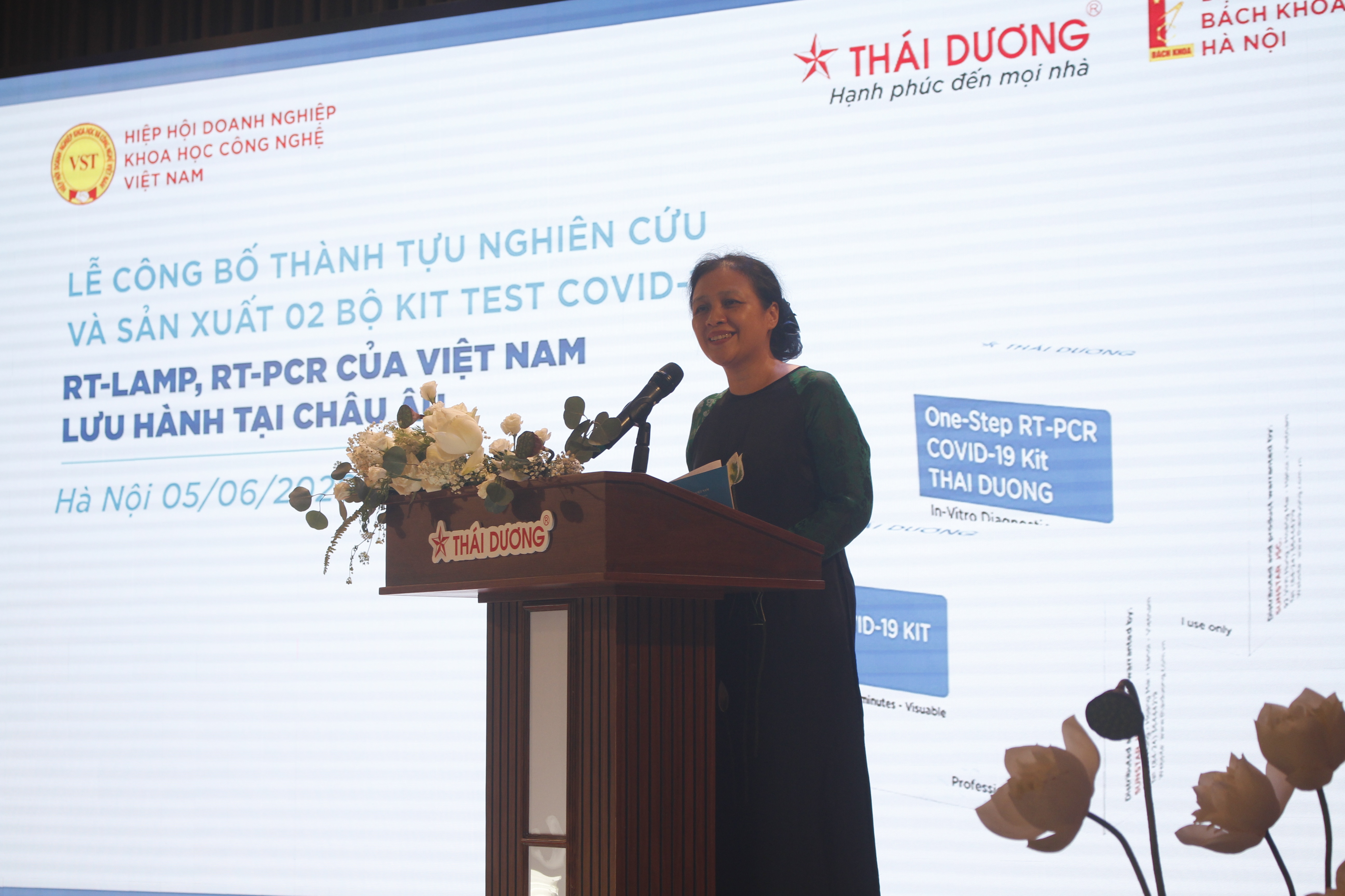 hiep hoi doanh nghiep khoa hoc cong nghe viet nam trao tang 1000 kit test covid 19 cho vufo