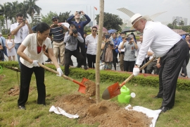 gieo nhung mam xanh cua hoa binh va tinh huu nghi hai nuoc viet nam lien bang nga