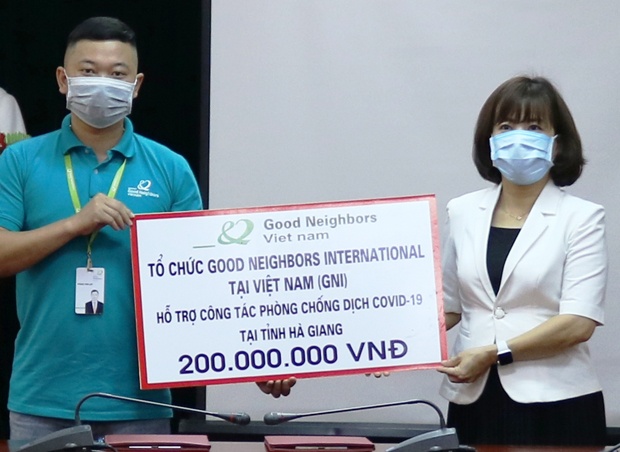 to chuc gni ung ho ha giang 200 trieu dong phong chong covid 19 anh baohagiang