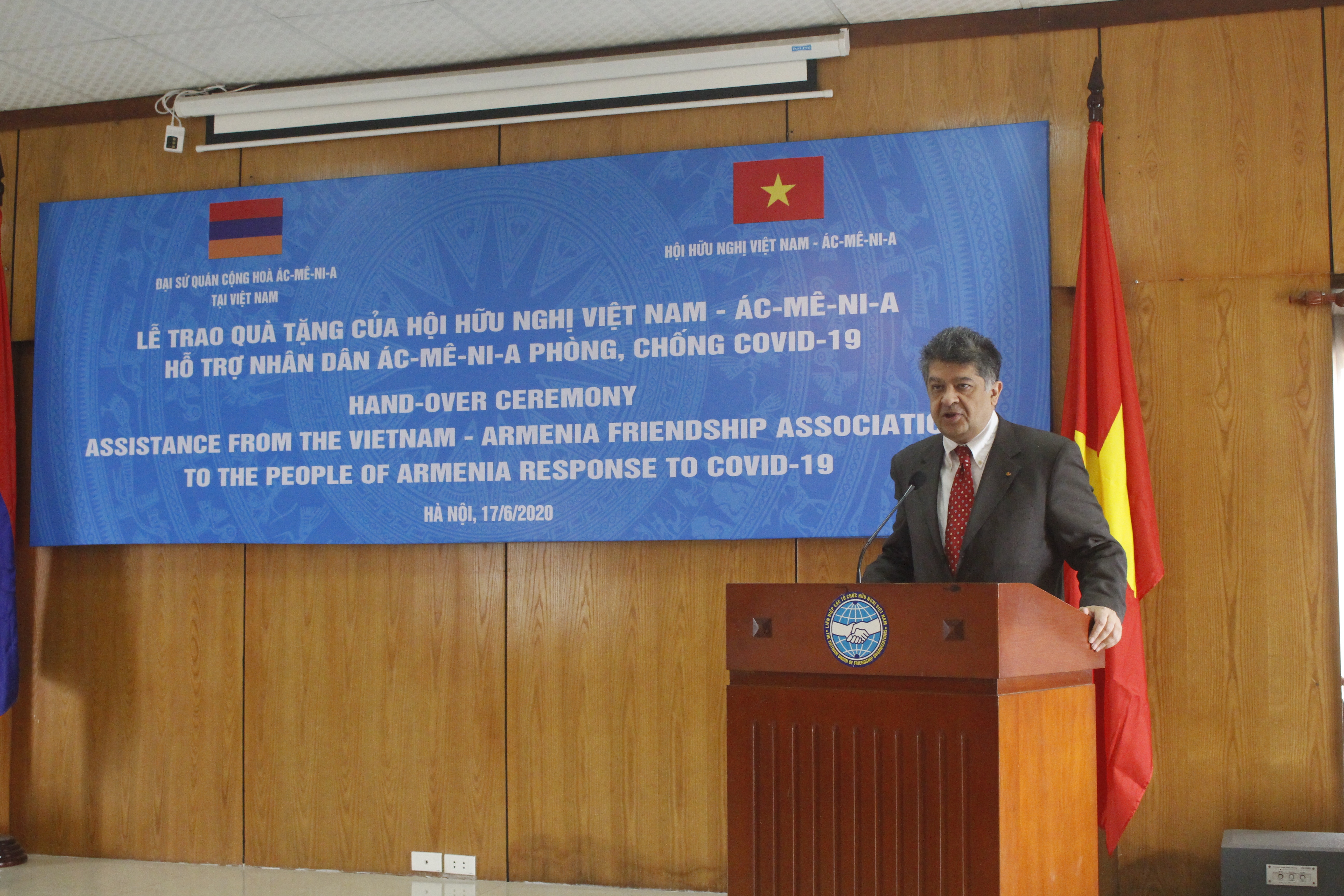 dac su dac menh toan quyen cong hoa armenia tai viet nam ong vahram kazhoyan danh gia cao cong tac phong chong covid 19 cua viet nam