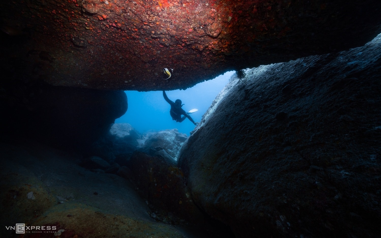 5345 6 madonna rock nha trang nguyen ngoc thien 1592204288