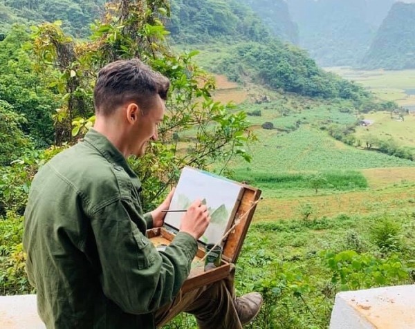 hoa si nguoi my dac biet yeu thich canh sac thien nhien va lua chon cao bang lam noi sinh song anh linh an