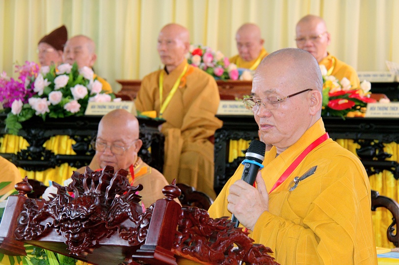 truong ban tri su giao hoi phat giao viet nam tinh long an truong ban to chuc dai gioi dan hoa thuong thich minh thien phat bieu tai buoi le