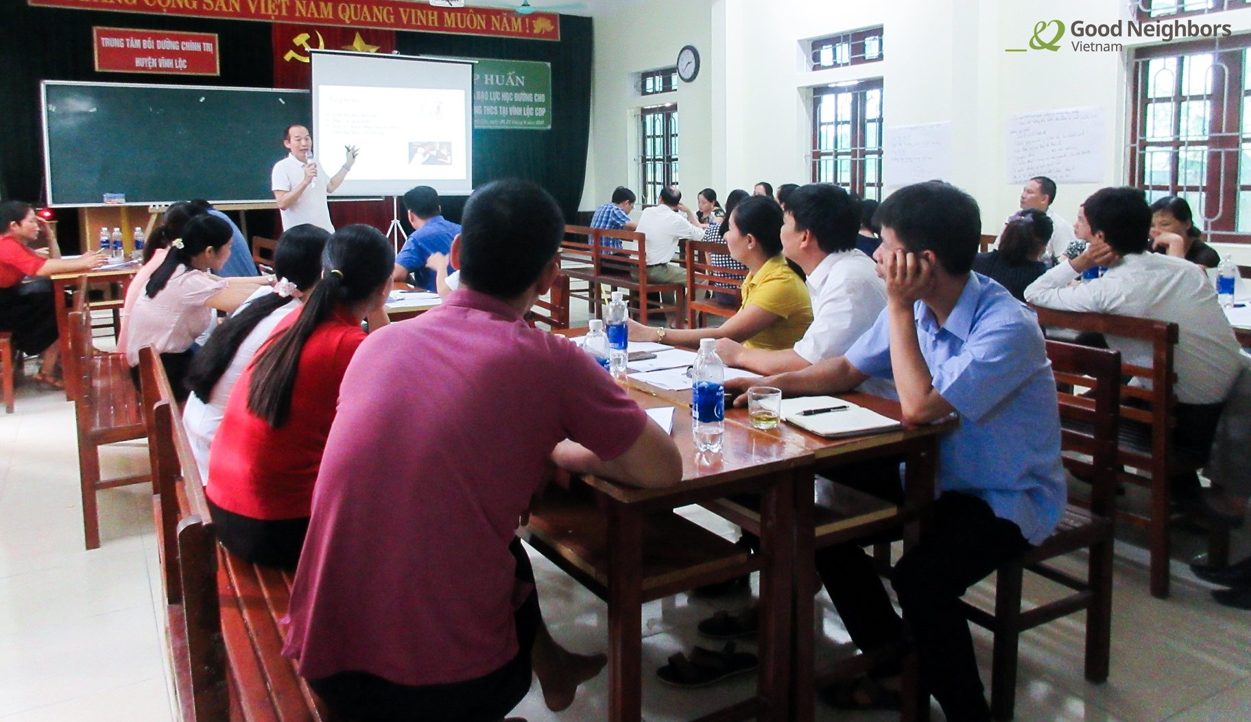 buoi tap huan duoi su huong dan cua chuyen gia pgsts le van hao tu dai hoc quoc gia ha noi
