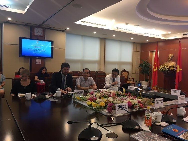 cung cap thong tin cho bao chi ve cac chu de lien quan den hoi nhap quoc te va unesco
