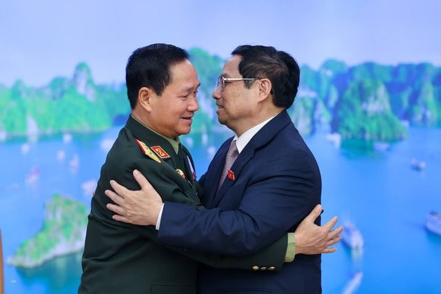 Thủ tướng Phạm Minh Chính tiếp Tổng Tham mưu trưởng QĐND Lào