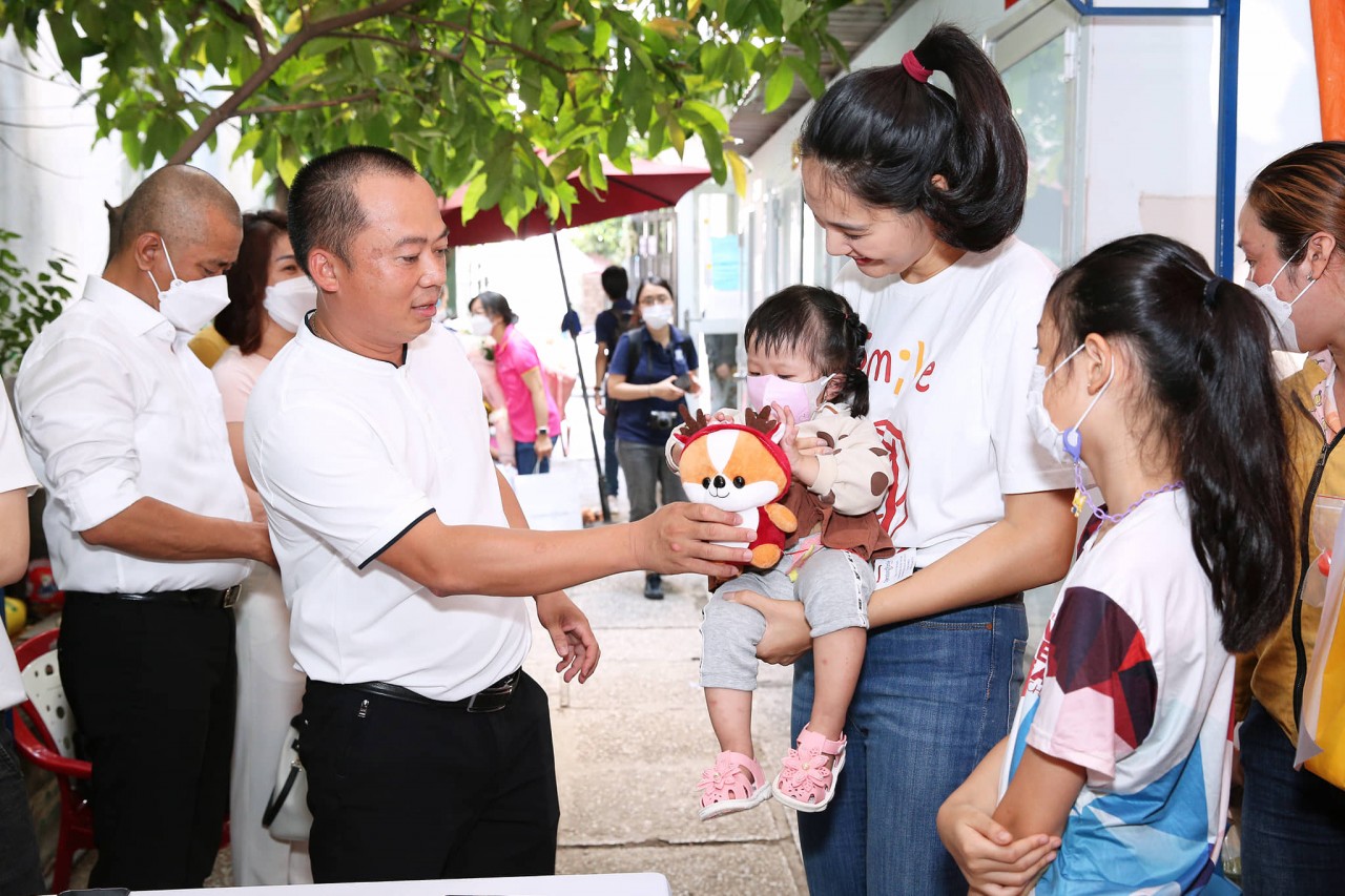 AVAKids hỗ trợ 50 trẻ em có hoàn cảnh khó khăn khám và điều trị các dị tật bẩm sinh khe hở môi, hở hàm ếch trong năm 2022