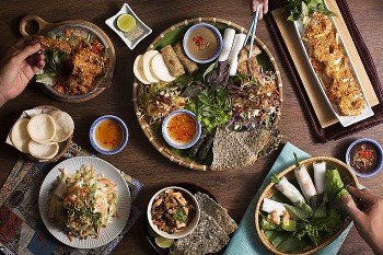 Chọn hơn 100 món đặc sản địa phương cho 
