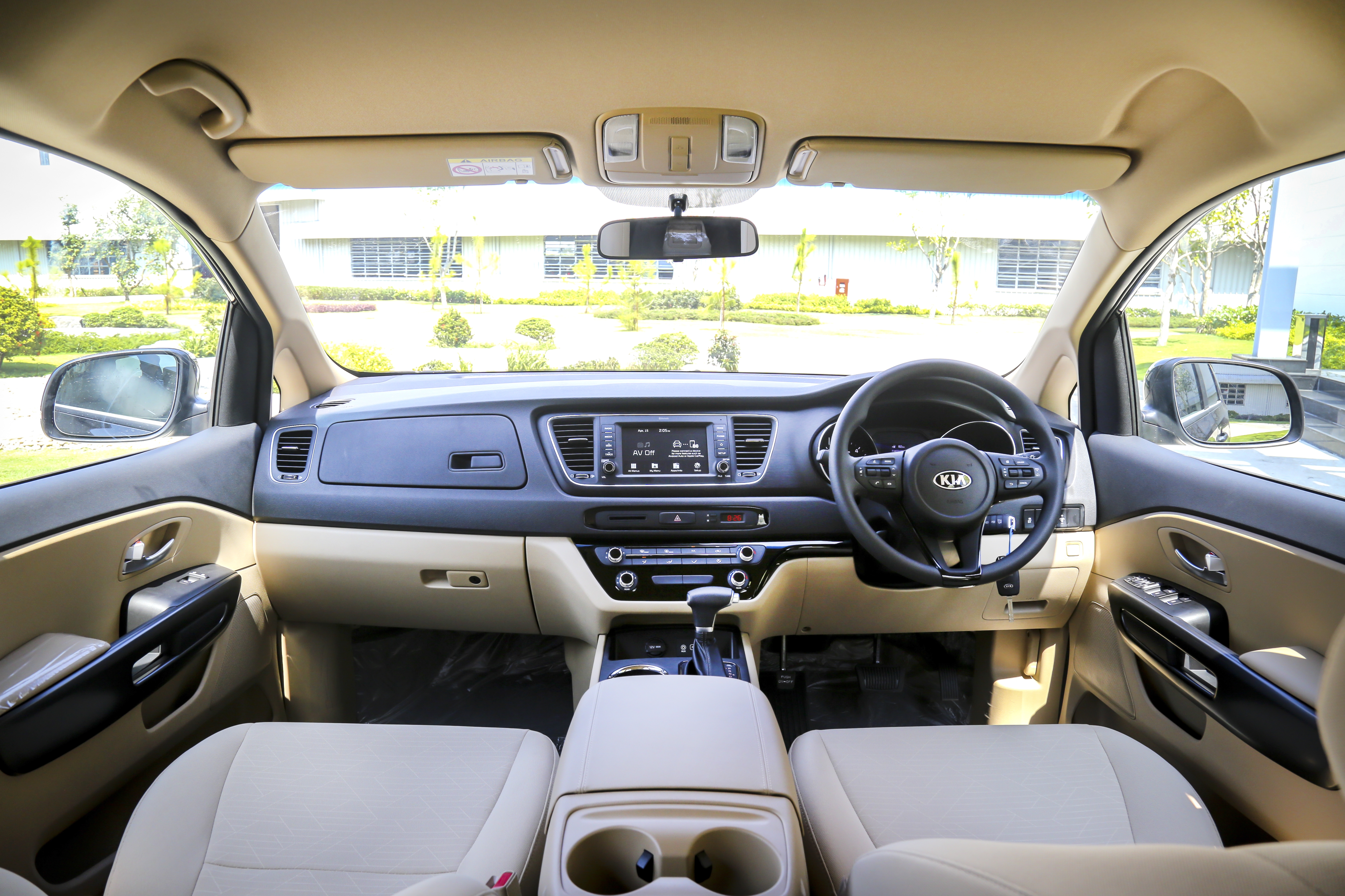 noi that xe kia grand carnival