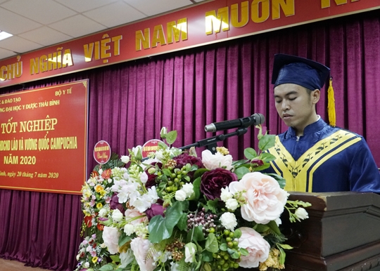 dai dien tan bac si y khoa nuoc campuchia phat bieu cam tuong anh dai hoc y duoc thai binh