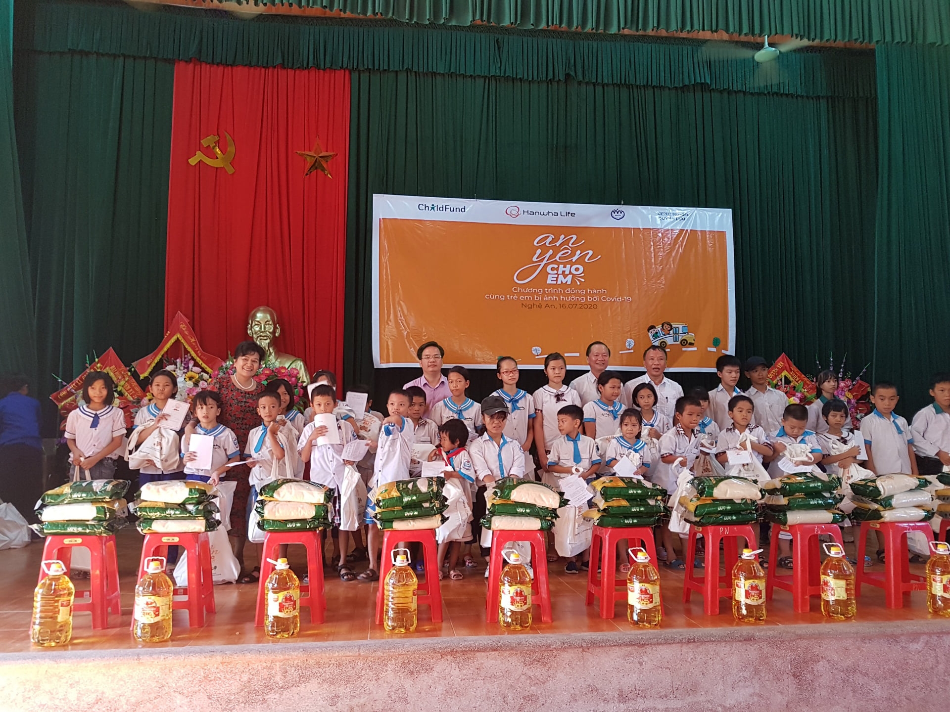 dai dien 250 ban nho tai nghe an nhan qua tu chuong trinh an yen cho em 1