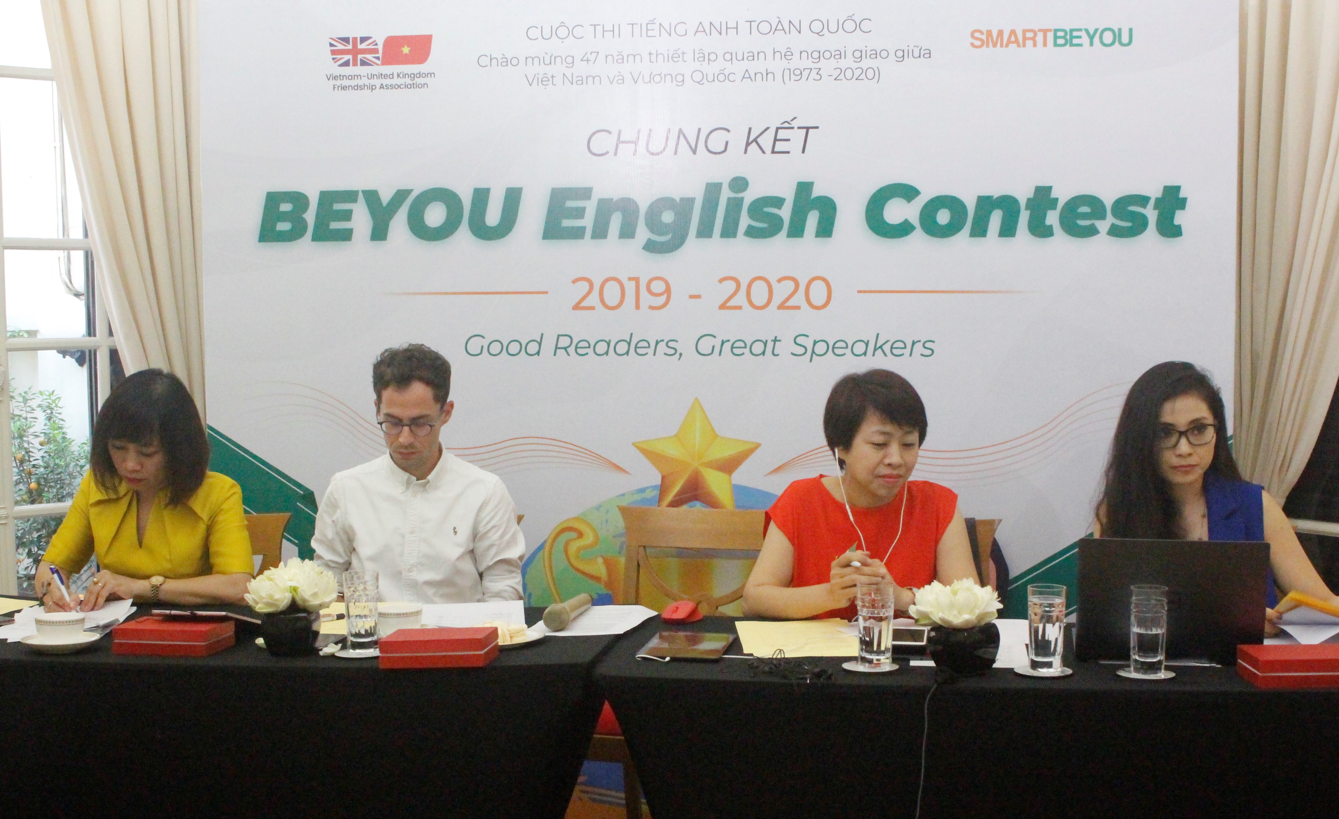 ban giam khao vong chung ket cuoc thi tieng anh beyou 2019 2020