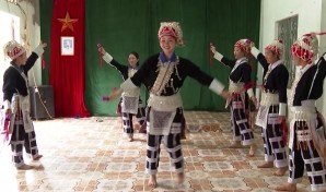 Điệu múa chuông của người Dao đỏ