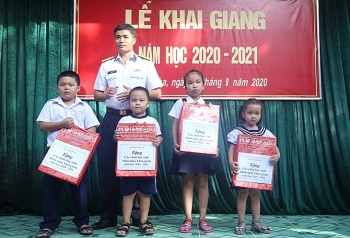 Trường Tiểu học Thị trấn Trường Sa khai giảng năm học mới