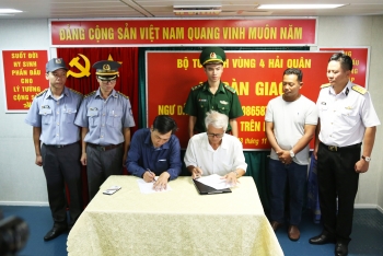 ban giao ngu dan gap nan trong con bao so 9