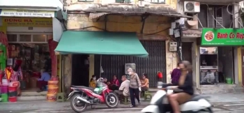nguoi khac khuon banh thu cong con sot lai cua ha thanh