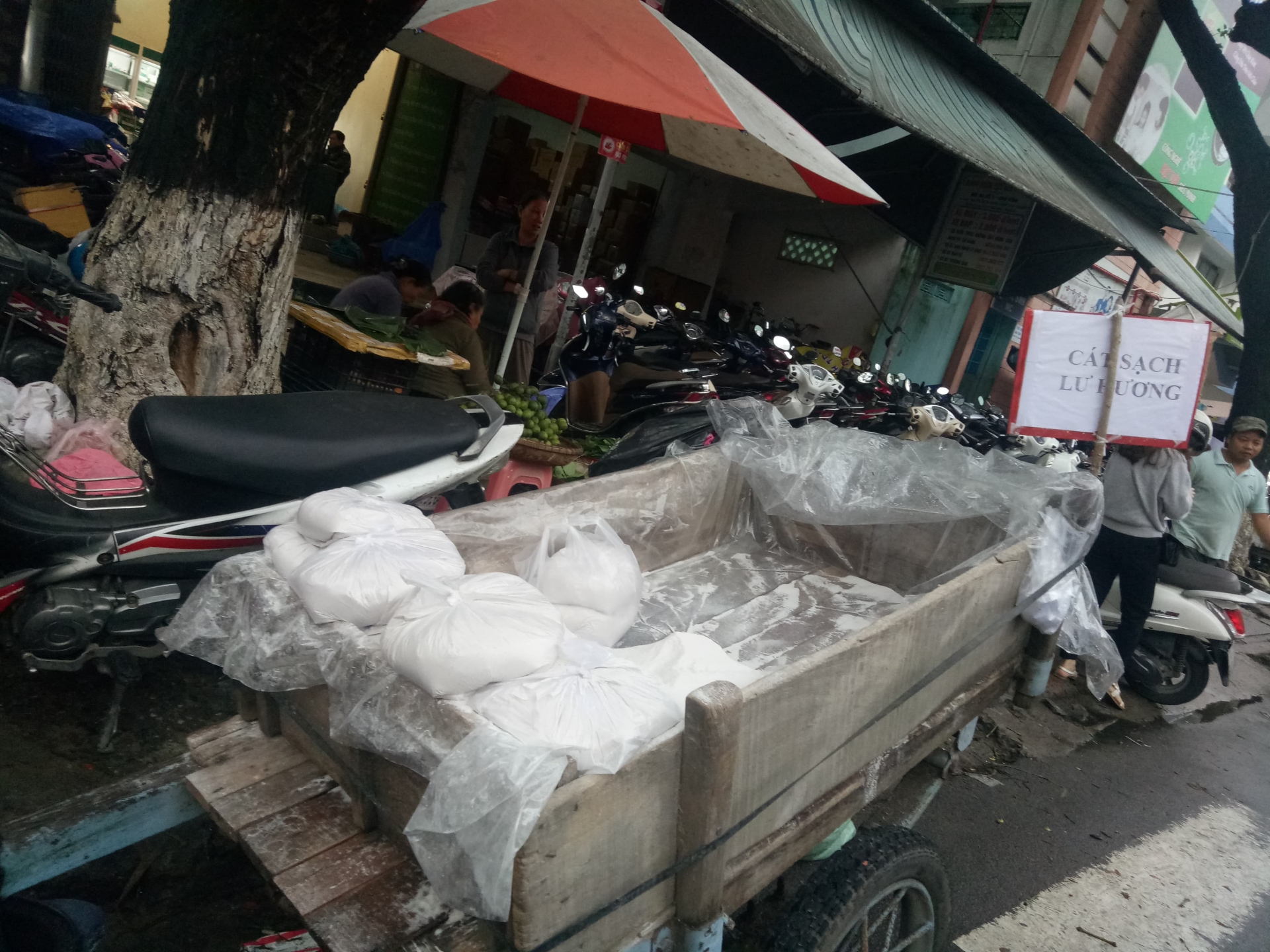 nghe doc o da thanh ban cat lu huong kiem bon tien ngay tet