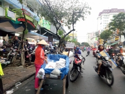 nghe doc o da thanh ban cat lu huong kiem bon tien ngay tet