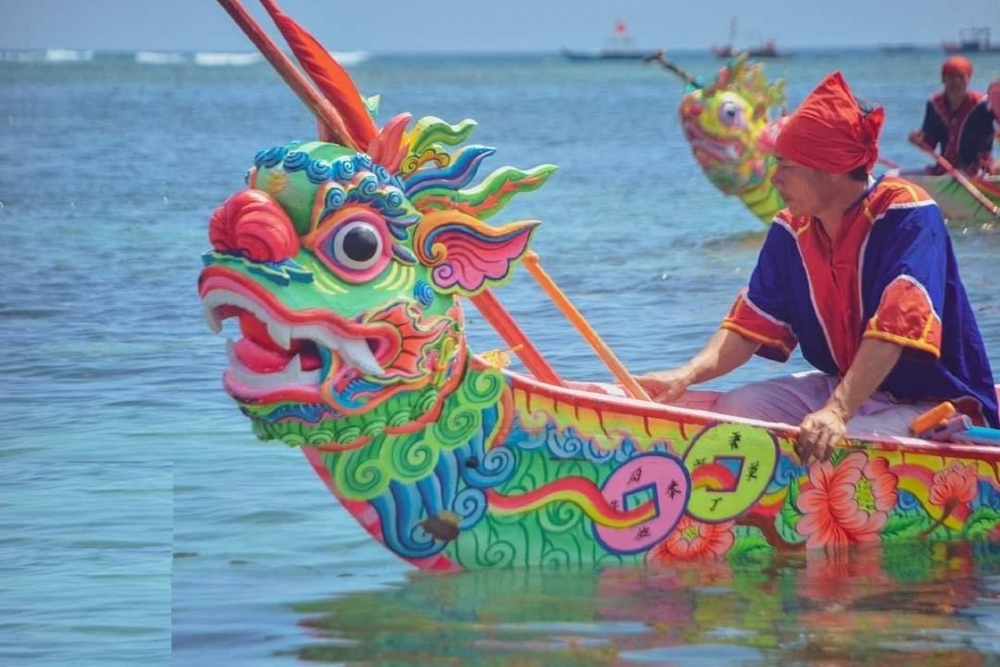 Lý Sơn rộn ràng chuẩn bị Lễ hội đua thuyền tứ linh đầu xuân Tân Sửu
