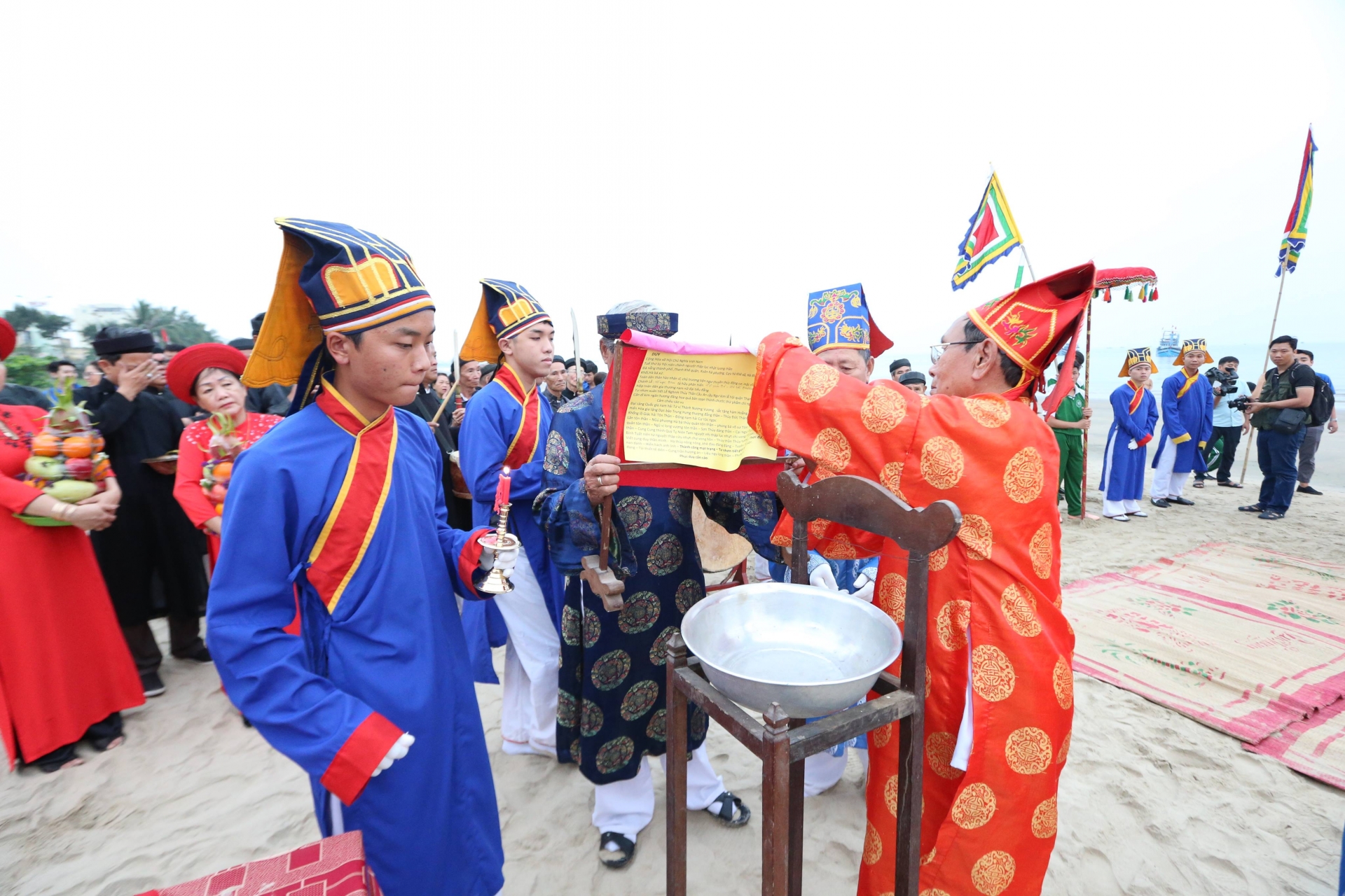 mua cau ngu o xu quang