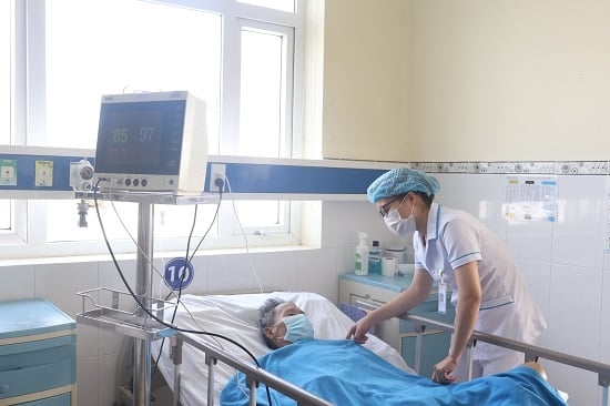 Điều trị thành công một trường hợp nhiễm vi khuẩn 