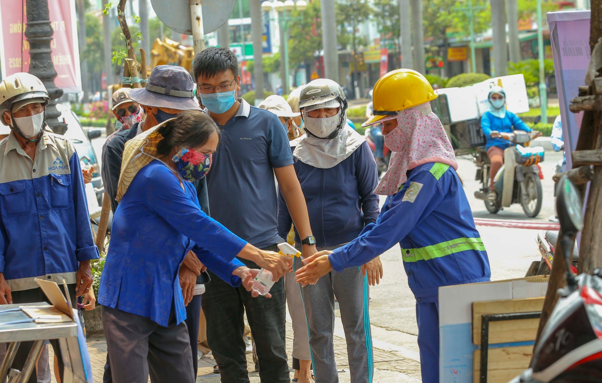 da nang nhung hop com mien phi chia se ganh nang muu sinh giua dai dich