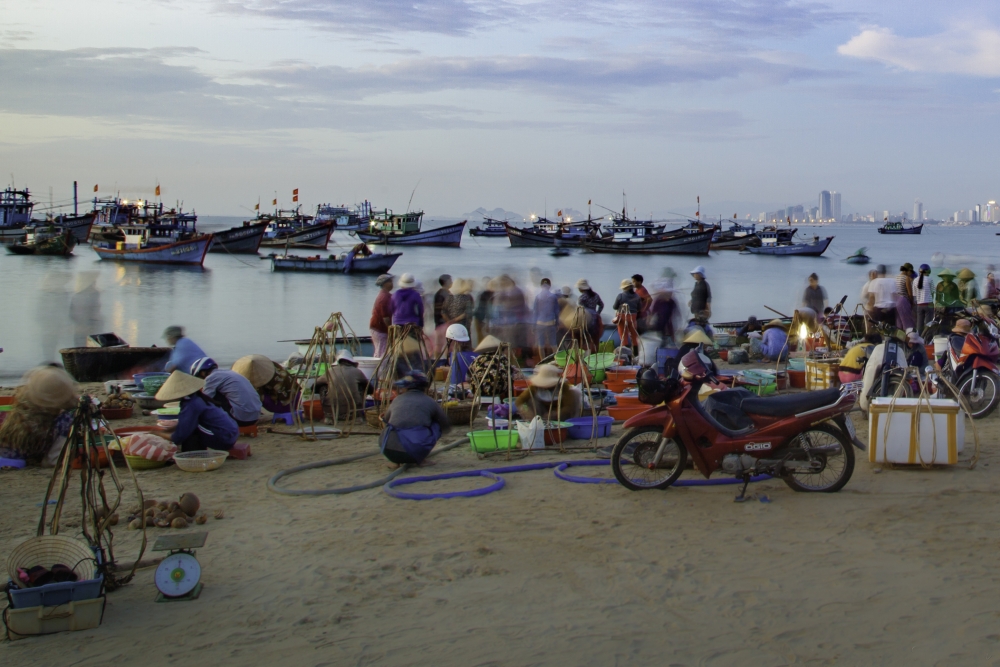 Bình minh ở làng chài Thọ Quang