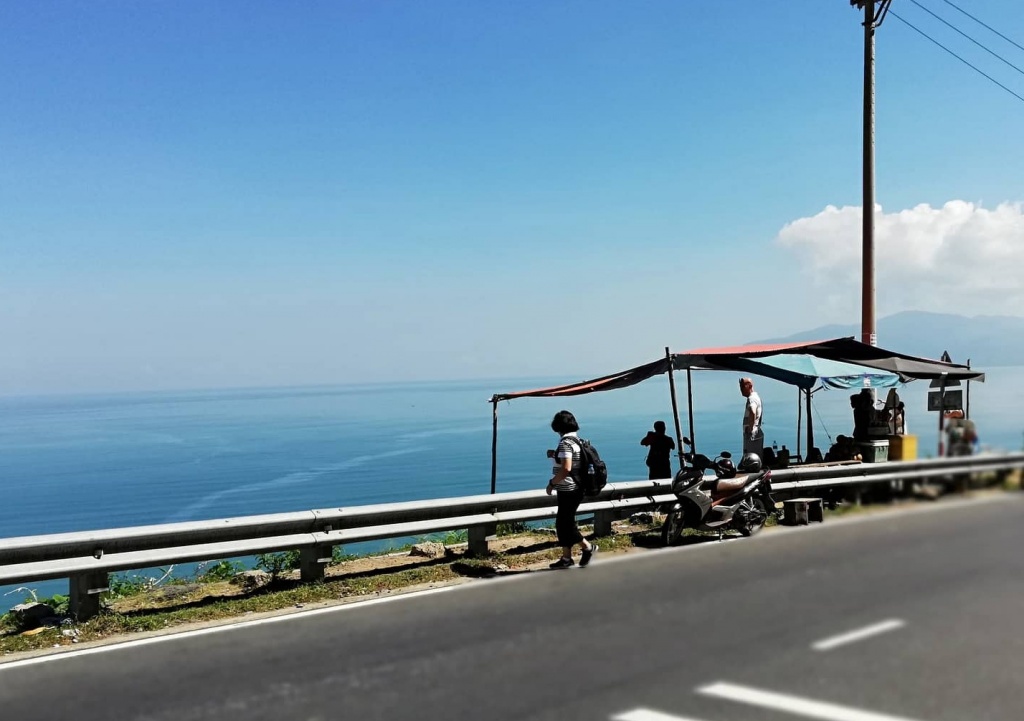 Cuộc sống hiền hòa ở lưng đèo Hải Vân cuoc song hien hoa o lung deo hai van