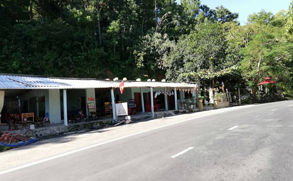 Cuộc sống hiền hòa ở lưng đèo Hải Vân cuoc song hien hoa o lung deo hai van