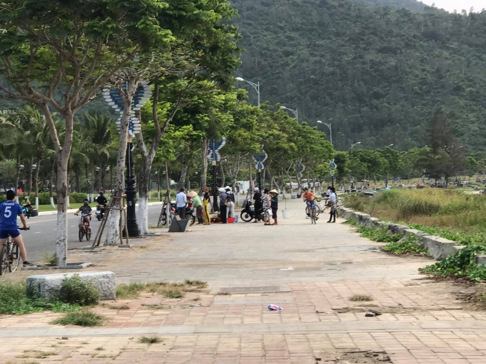 Đà Nẵng ngày biển vắng