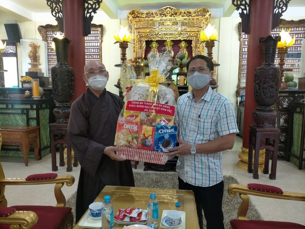 Lãnh đạo TP Đà Nẵng thăm và chúc mừng Phật đản Giáo hội Phật giáo Đà Nẵng