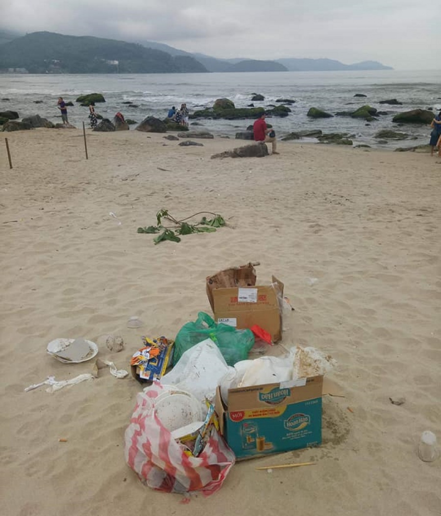 Nhếch nhác dịch vụ du lịch tự phát ở làng biển Nam Ô khac khoai nam o