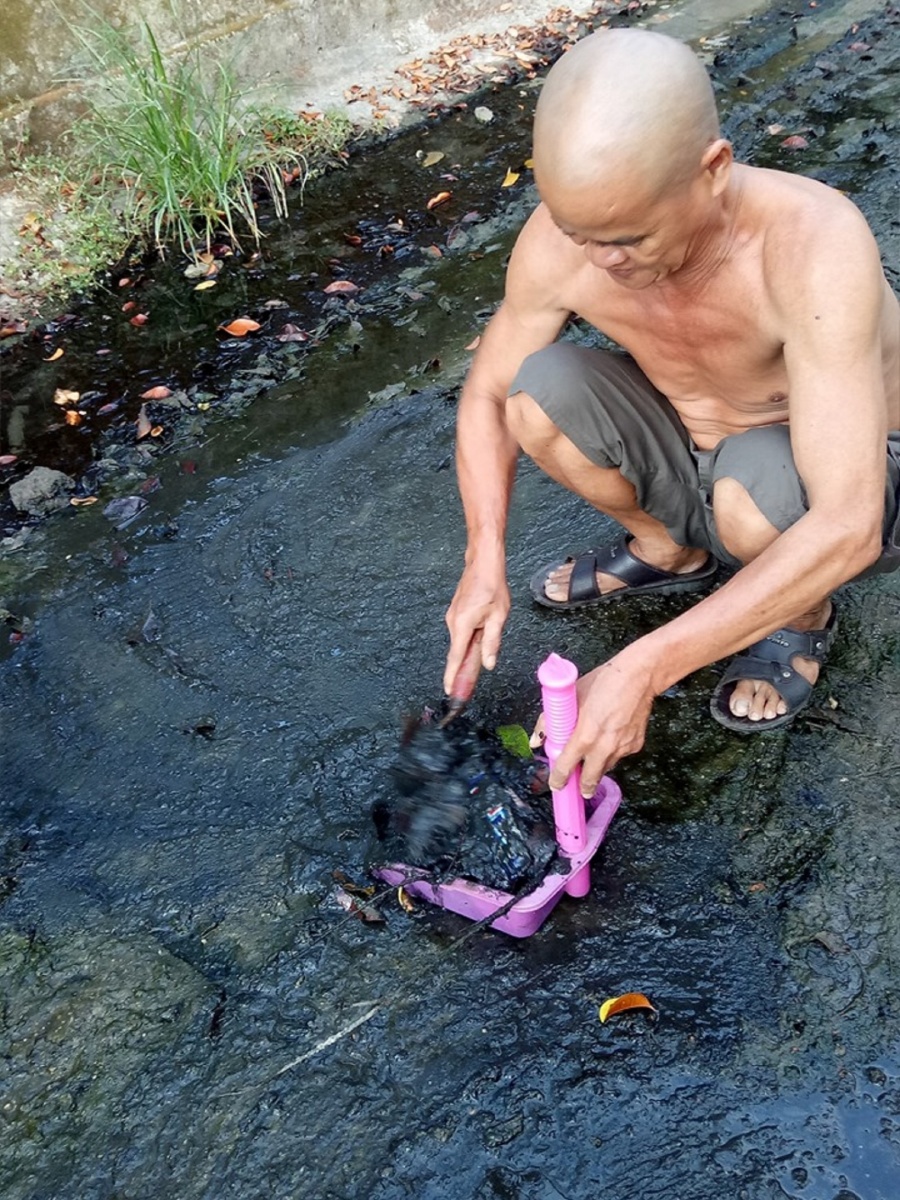 Nhếch nhác dịch vụ du lịch tự phát ở làng biển Nam Ô khac khoai nam o