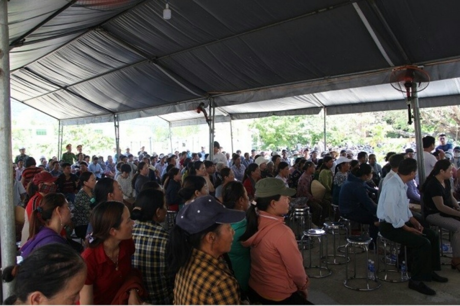 Người dân chặn xe vào bãi rác Khánh Sơn, nội thành Đà Nẵng rác ngập đường nguoi dan chan xe vao bai rac khanh son noi thanh da nang rac ngap duong