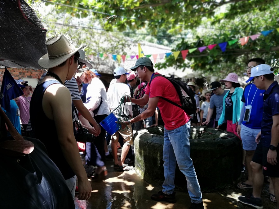 cu lao cham quay quat vi thieu nuoc sinh hoat