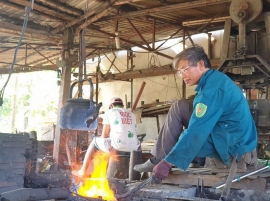 lang ren co hong lu nhung nguoi giu lua tram nam
