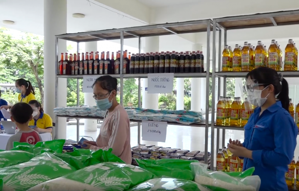 Những “siêu thị 0 đồng” cho nhiều người khó khăn ở Đà Nẵng