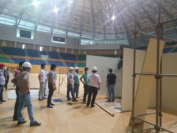 Đà Nẵng: KTX, cung thể thao thành bệnh viện dã chiến, đề nghị mở kho dự trữ quốc gia