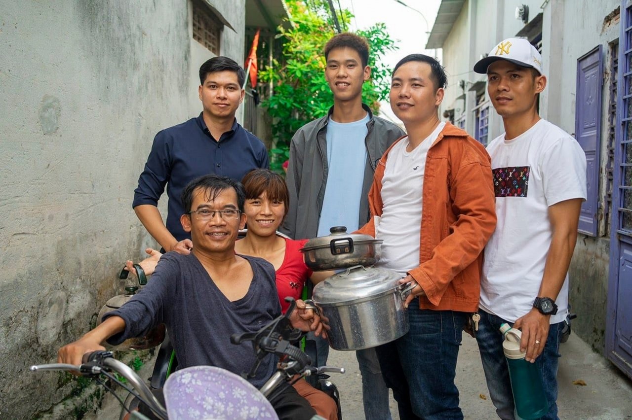 Nhà Hy Vọng: Những câu chuyện lấp lánh tình người