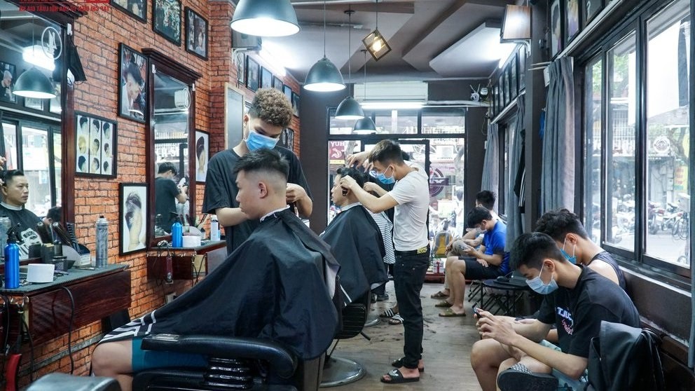 Đà Nẵng: Ngày đầu nới lỏng, nhiều hoạt động kinh doanh tất bật trở lại